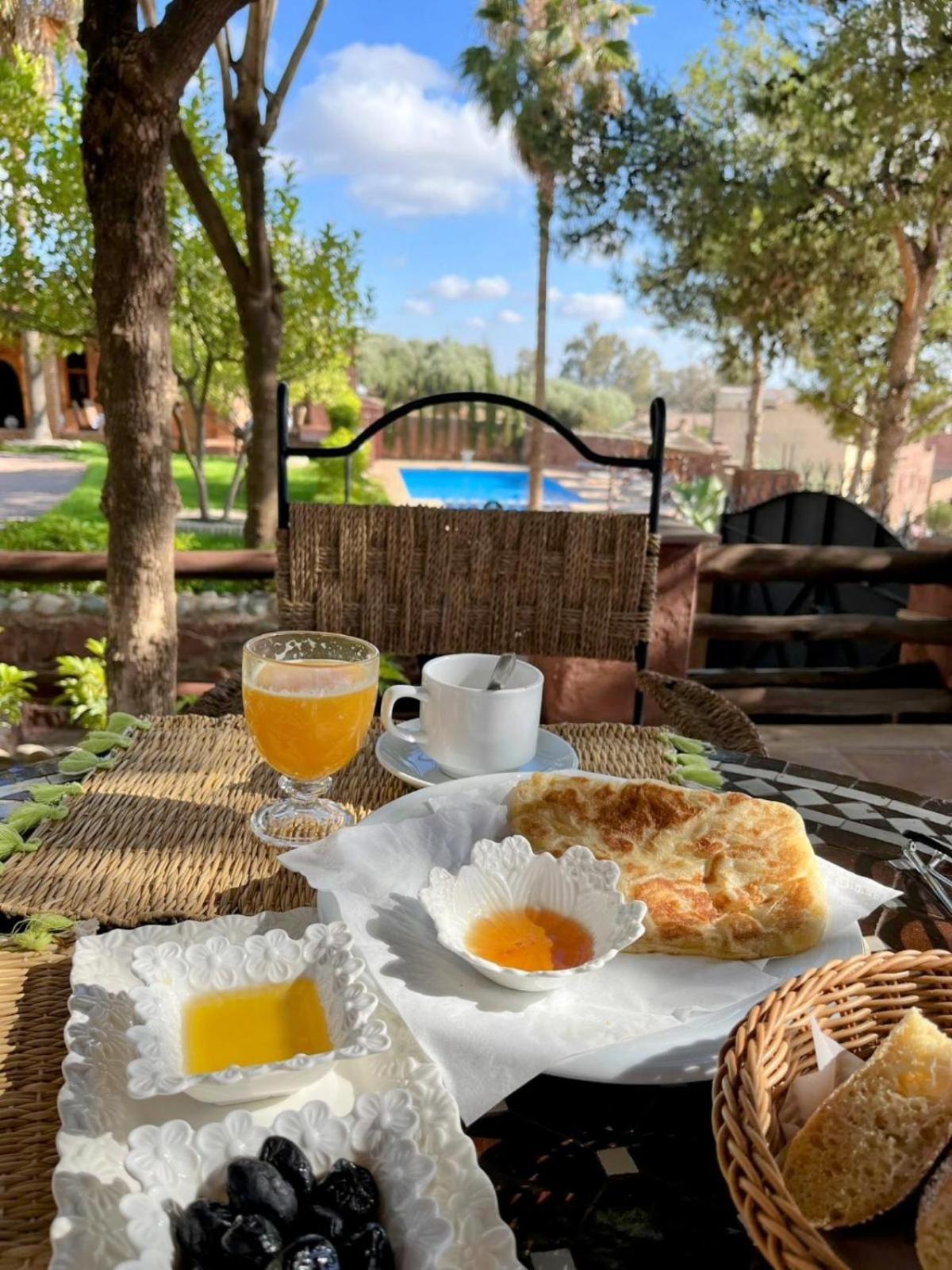 Chez Mamouchthka Bed and Breakfast Ourika Buitenkant foto